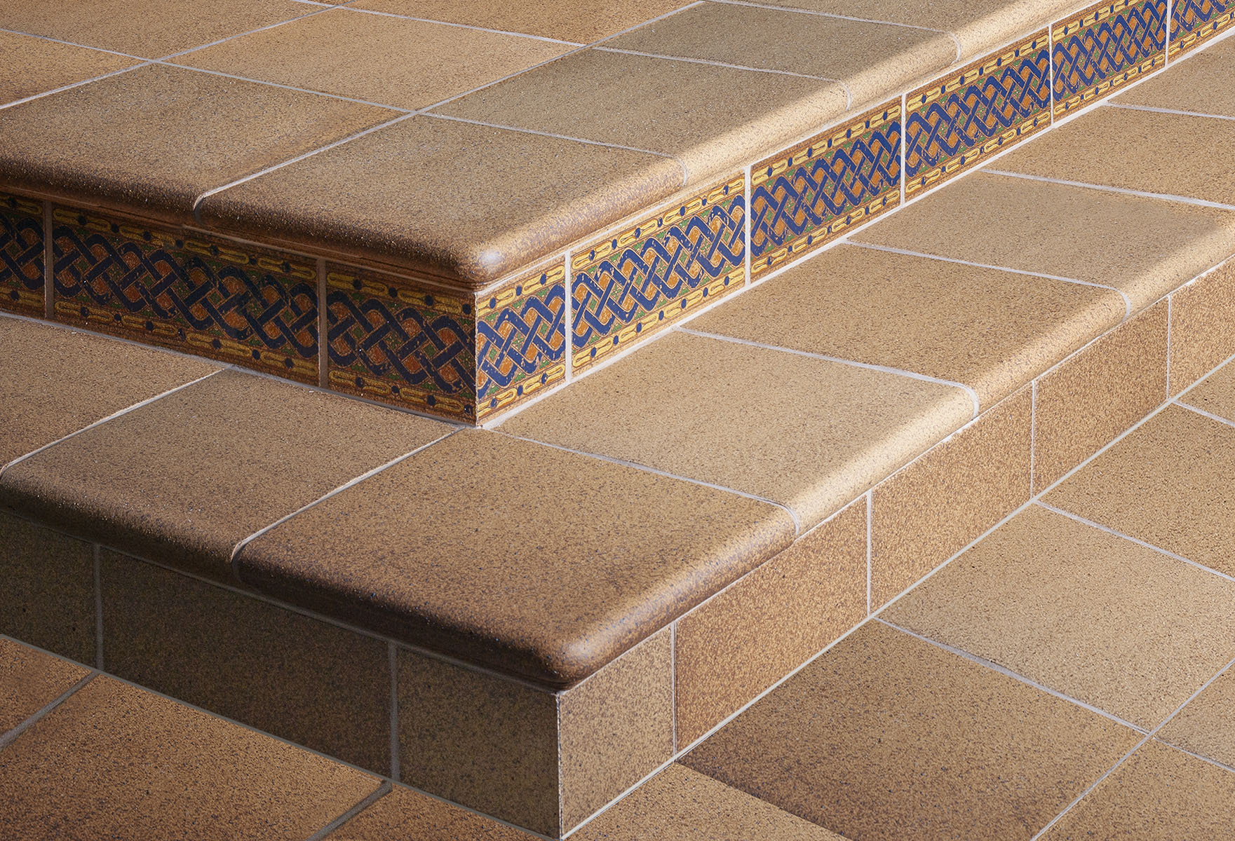 Ступени CARTABON MONTANA NATURAL Ступень угловая 33х33х4 Керамогранит серия Natural